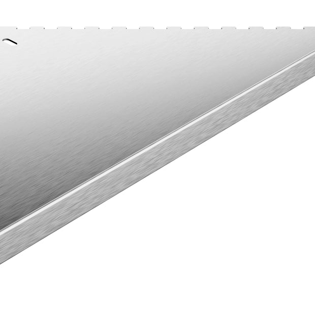 Duschablage Natura für in die Fliesenfuge einschiebbare Duschablage aus Edelstahl geschliffen. Stärke 1 mm. Befliesbar mit Aufkantung 11 mm. Sicht seitlich von vorne rechts.
