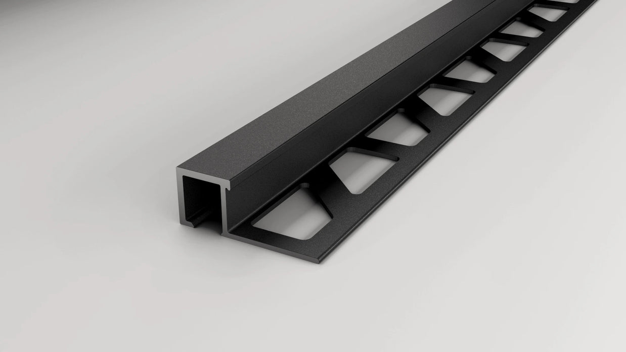 Quadratprofil Aluminium schwarz pulverbeschichtet für Fliesenkante.