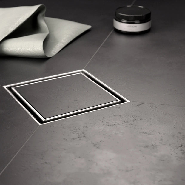 Befliesbarer Rost für barrierefreie Dusche im Fliesenbild integriert