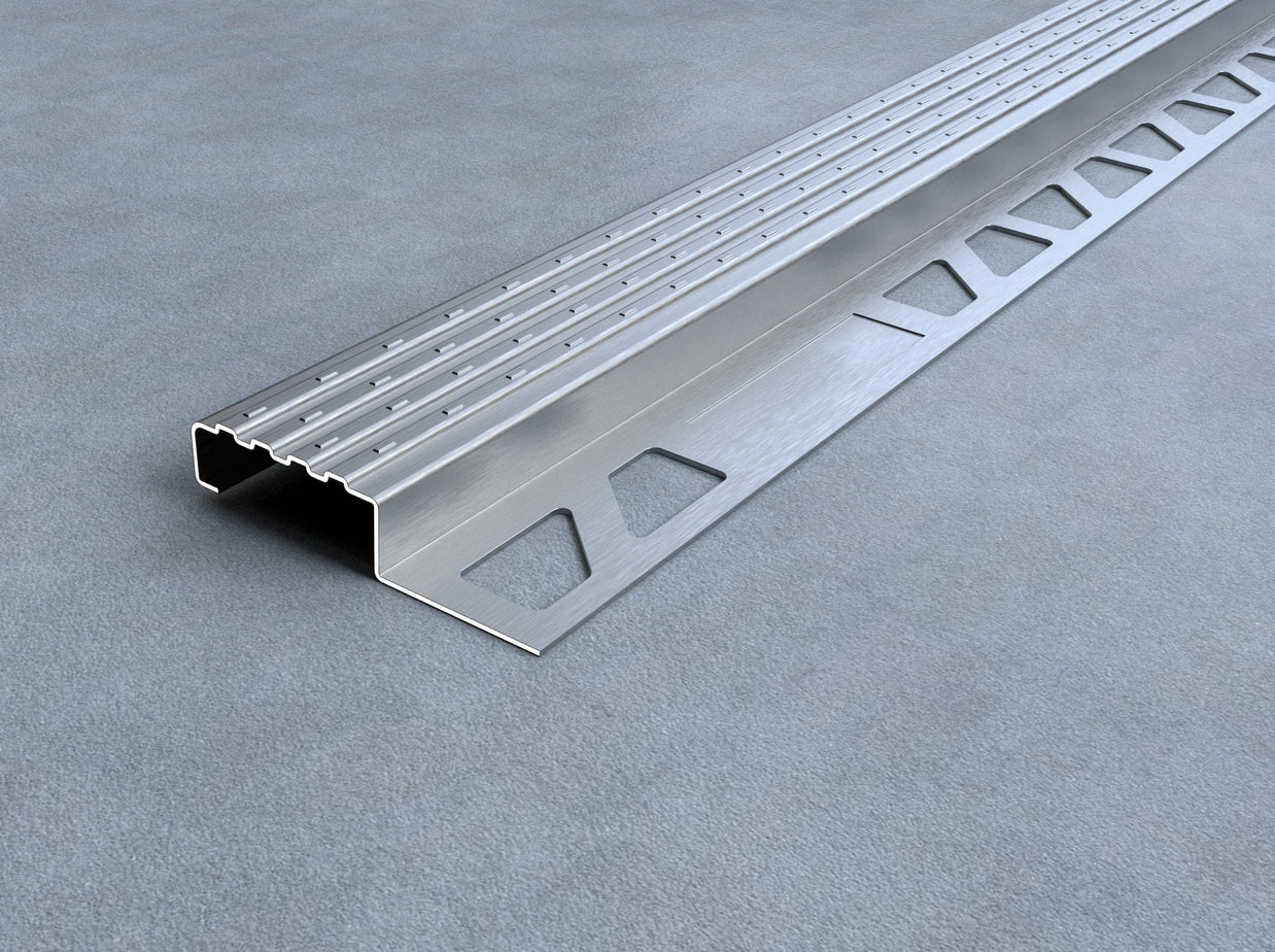 Treppenprofil aus Edelstahl glänzend – rutschhemmend und extrem belastbar für Innen- und Außenbereich